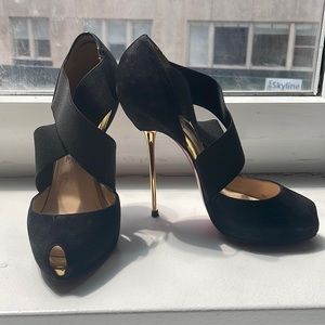 Christian louboutin size 38 stilettos size 8 metal heel